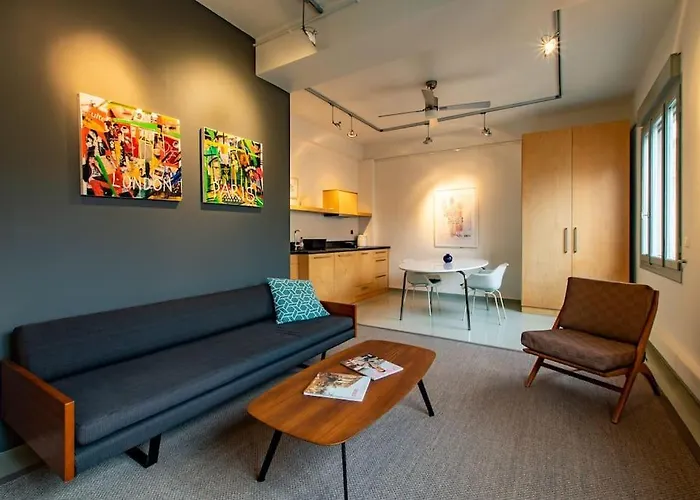 Artistic Spacious Studio Apartment Next To Metro Monastiraki