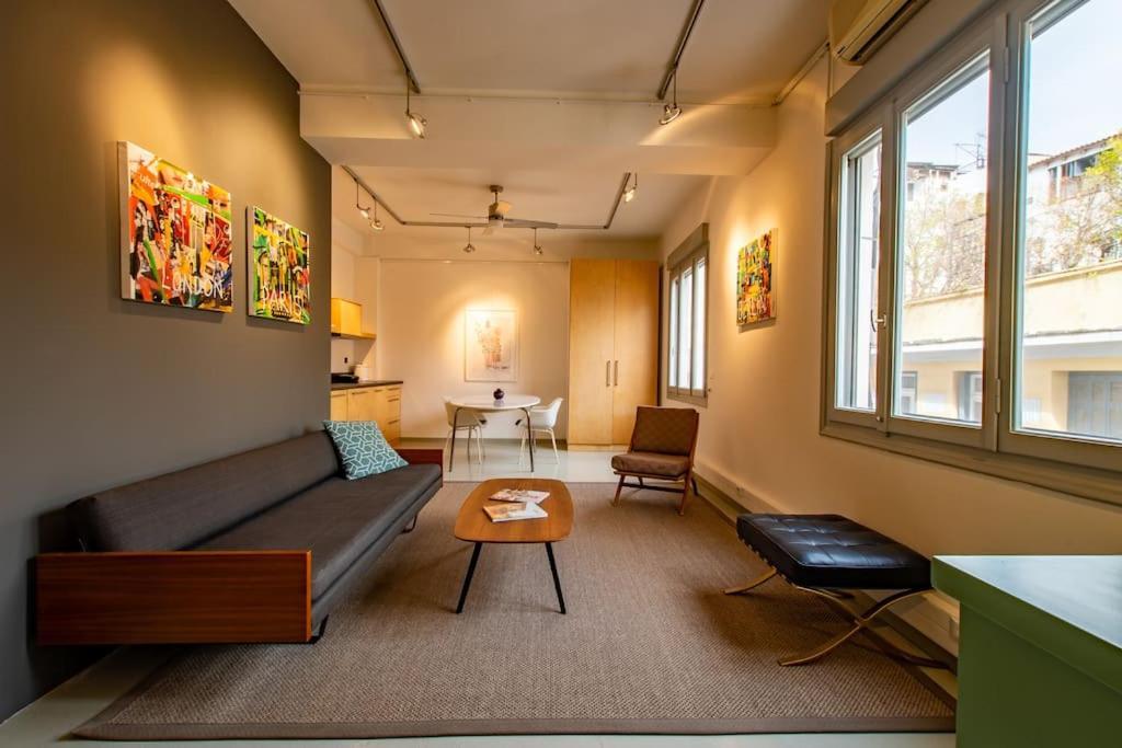 Апартаменты Artistic Spacious Next To Metro Monastiraki Афины