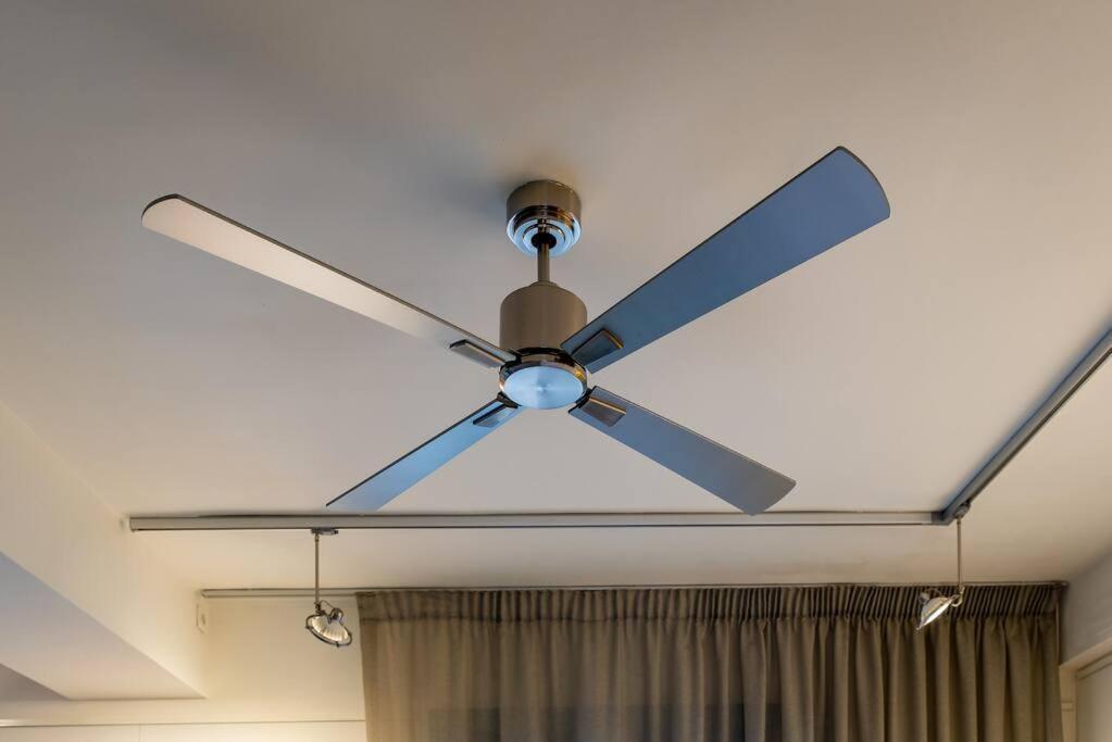 Artistic Spacious Next To Metro Monastiraki *