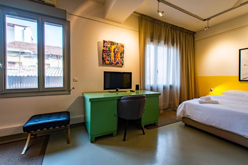 Apartment Artistic Spacious Next To Metro Monastiraki Athens